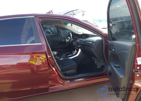 2015 Honda Accord Sport z USA, uszkodzony, nr VIN 1HGCR2F50FA213228